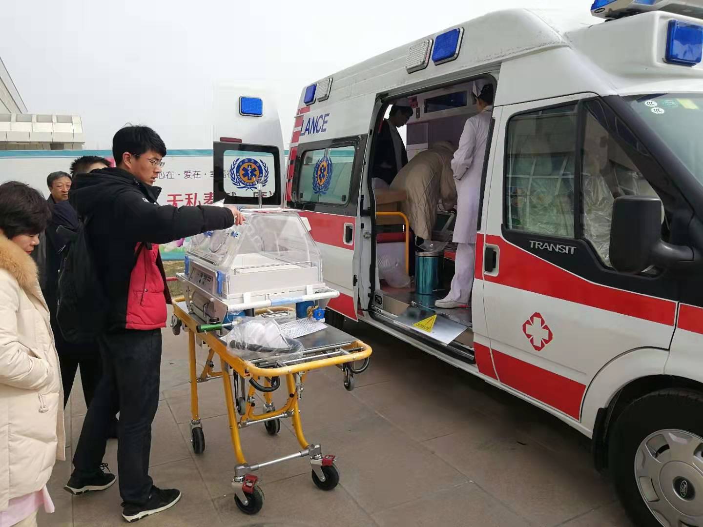 西青区救护车转院